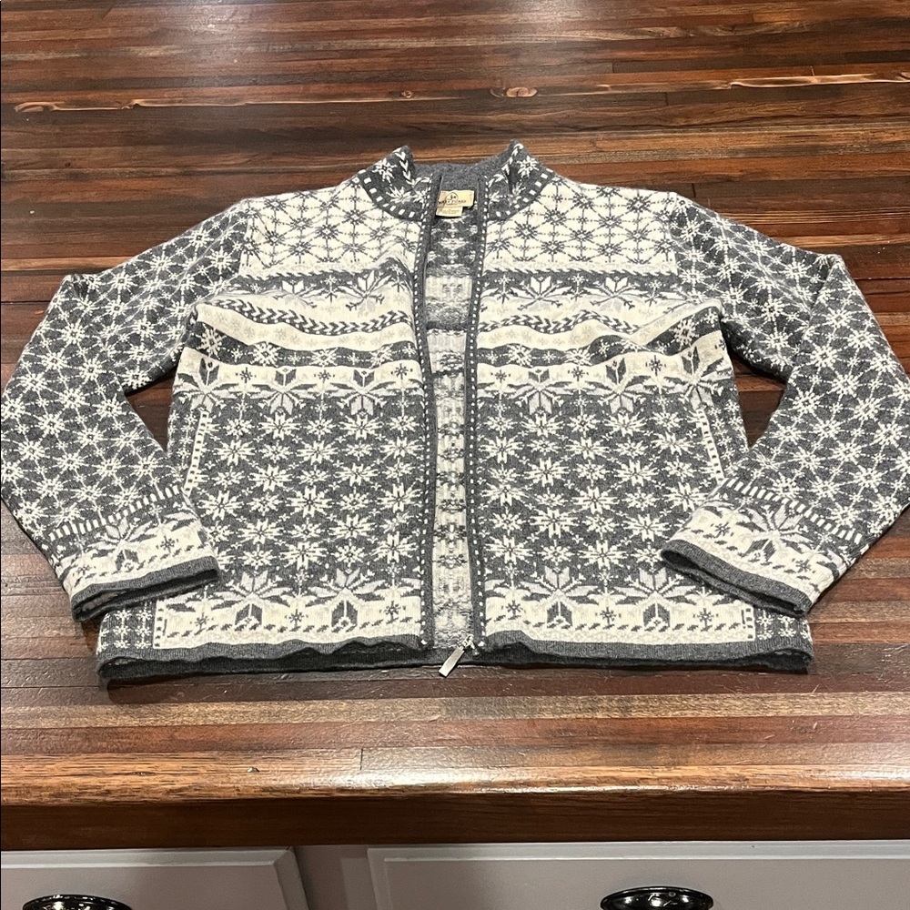 Women’s Gray and White Patterned Cashmere Zip-Front Sweater Jacket